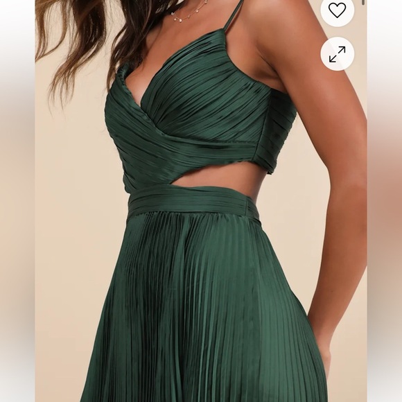 NWT! Lulus Got the Glam Emerald Green Pleated Cutout Maxi Dress. Medium $128 - Picture 3 of 8